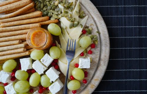 Namaz od zelenih maslina i sira: Zdrav doručak, lak za pripremu (RECEPT+VIDEO)