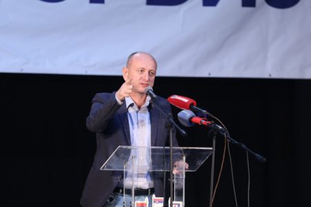 “Sad je jasno ko Milojka ošiša”: Knežević odgovorio Marti Kos na izjavu da se oseća kao čobanica