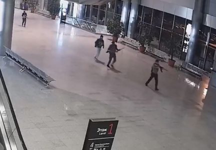 FSB objavio nove snimke masakra u Krokusu: Vidi se kako teroristi sistematski pucaju na sve pred sobom