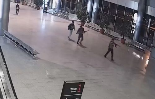 FSB objavio nove snimke masakra u Krokusu: Vidi se kako teroristi sistematski pucaju na sve pred sobom
