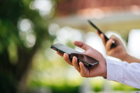Globalne isporuke pametnih telefona pale najniže za poslednjih 14 godina