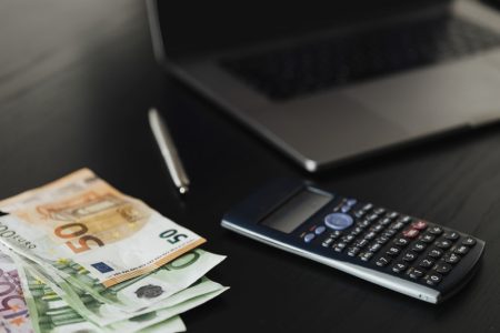 Mađarska od sledeće godine uvodi porez na bogatstvo