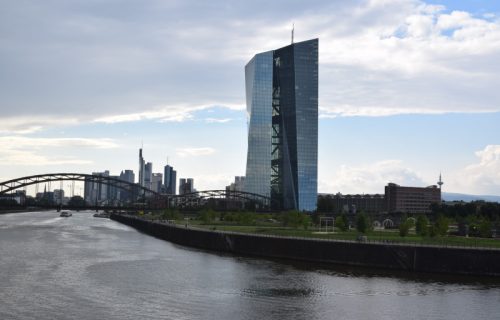 Banke u evrozoni pooštravaju uslove za kredite: Potražnja naglo opala, ECB upozorava na nove promene