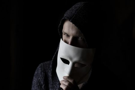 Prevaranti uz pomoć veštačke inteligencije ciljaju naše emocije – kako prepoznati zamku
