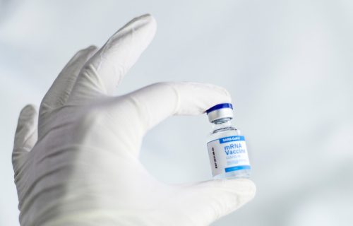 Personalizovana mRNK vakcina smanjila rizik od povratka melanoma ili smrti