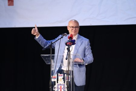 Vučević i Knežević na tribini u Crvenki: Izbori 25. oktobra važni za budućnost Srbije