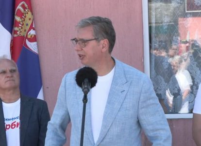 (UŽIVO) “Tri važna pravila”: Vučić nastavio turneju po Srbiji, razgovarao sa narodom u Šimanovcima