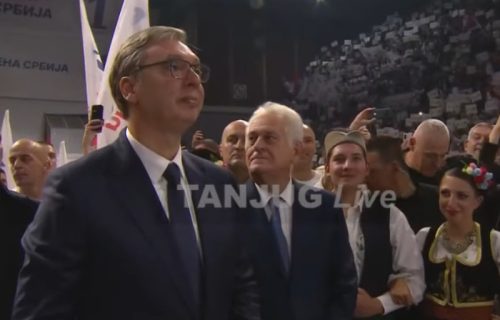 (UŽIVO) Vučić na velikom skupu u Kragujevcu: Okupio se veliki broj građana