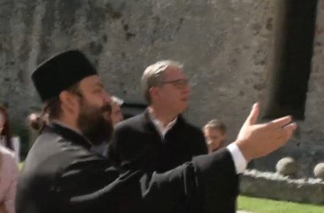 Vučić posetio manastir Manasiju: “Ulaganje u veru, verske objekte, mir, ljubav”