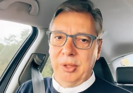 Vučić: Laž da sam u Kragujevac stigao helikopterom, moj put se prenosio uživo